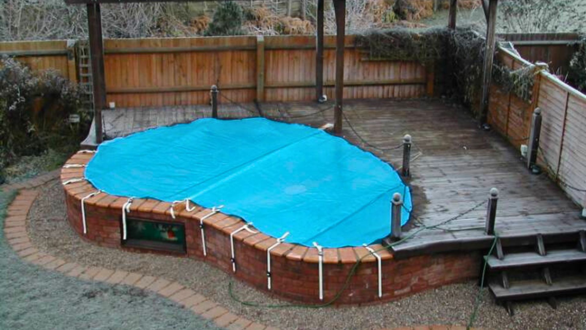 Schwimmbadabdeckung mit Euro-Matic Kugeln